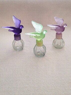 Vintage Delagar Royal Dove - Golden Girls Vanity Highlight